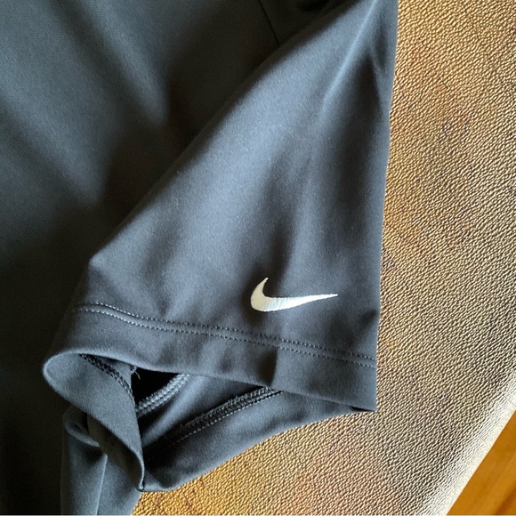 Nike Golf Women's Black Button Down Shirt Polo - Picture 3 of 7
